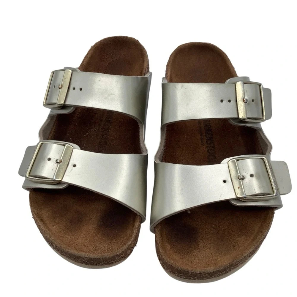 Birkenstock Arizona gold leather kids‎ size 33 Euro 2.-2.5US Sandals